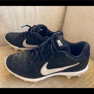 Boys baseball cleats